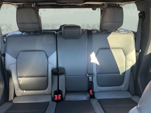 Used 2022 Ford Bronco Black Diamond image 10