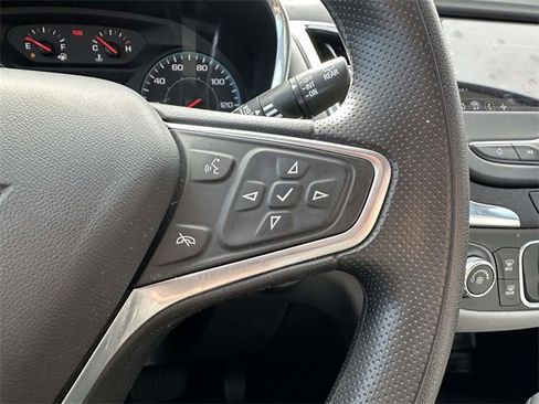 Certified 2023 Chevrolet Equinox LS w/ Driver Confidence II Package image 14