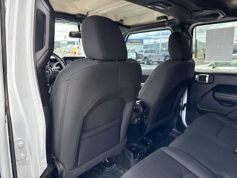 Used 2021 Jeep Gladiator Sport AWD/4WD image 13