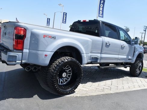 Used 2025 Ford F450 Lariat w/ FX4 Off-Road Package image 2