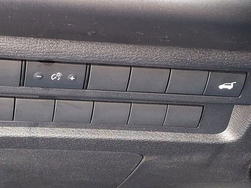 Used 2024 Mitsubishi Outlander SE image 31