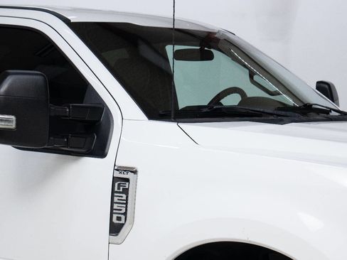 Used 2020 Ford F250 XLT image 11