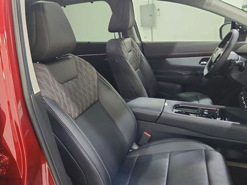 Certified 2025 Nissan Murano Platinum w/ Cargo Package image 30