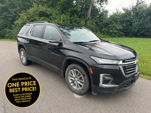 Used 2023 Chevrolet Traverse LT AWD/4WD image 1