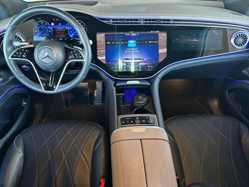 Certified 2023 Mercedes-Benz EQS 580 4MATIC SUV image 15