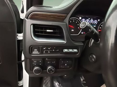 Used 2021 Chevrolet Suburban High Country w/ Premium Package image 22