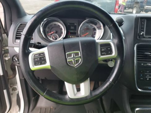 Used 2019 Dodge Grand Caravan GT FWD image 7
