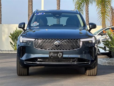 Certified 2025 Volvo XC90 B6 Plus image 8