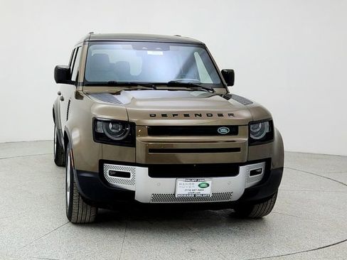 Used 2020 Land Rover Defender 110 First Edition image 2