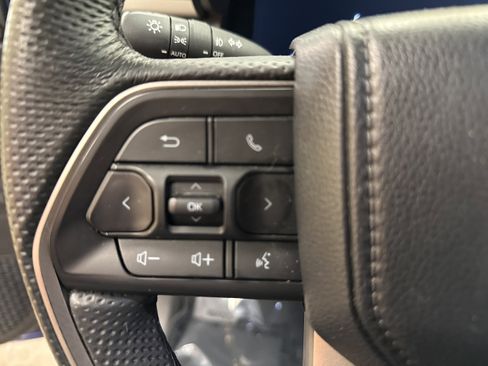 Used 2024 Toyota Tacoma TRD Off-Road image 30