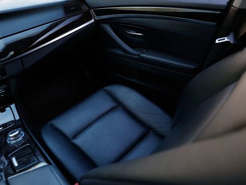 Used 2011 BMW 535i xDrive Sedan image 24