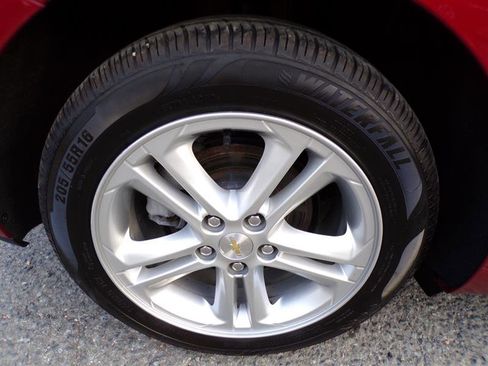 Used 2017 Chevrolet Cruze LT image 41