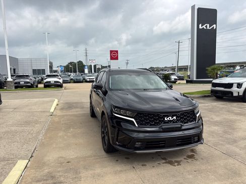 Certified 2023 Kia Sorento SX FWD image 6
