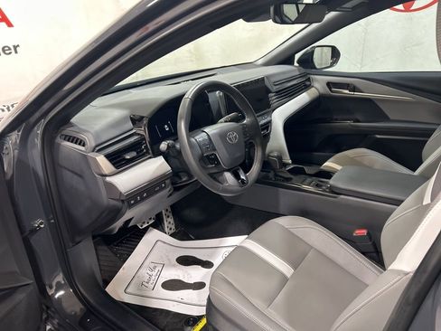 Used 2025 Toyota Camry SE w/ Convenience Package AWD/4WD image 22