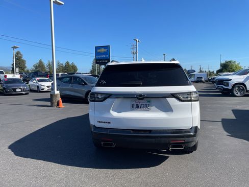 Used 2021 Chevrolet Traverse Premier w/ Redline Edition FWD image 4