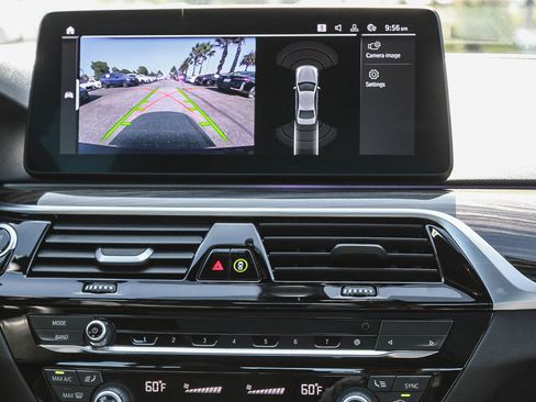 Used 2023 BMW 530i w/ Convenience Package RWD image 14