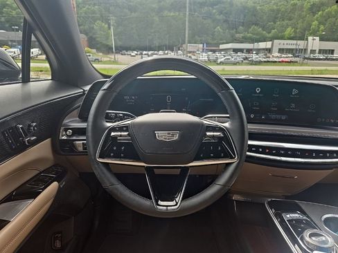 Used 2024 Cadillac Lyriq Sport w/ Nappa Leather Package AWD/4WD image 4