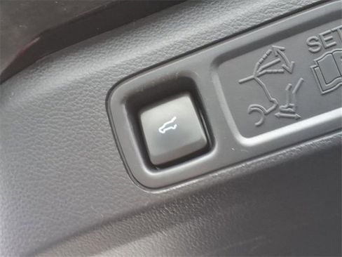 Used 2023 Ford Expedition Max Limited image 27