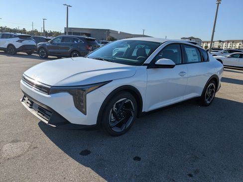New 2025 Kia K4 GT-Line Turbo FWD image 9