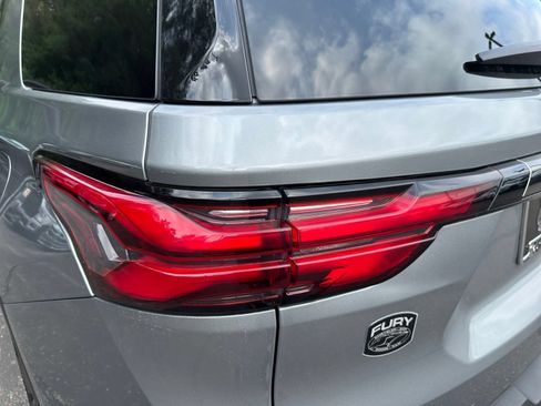 Used 2023 Chevrolet Traverse RS AWD/4WD image 49