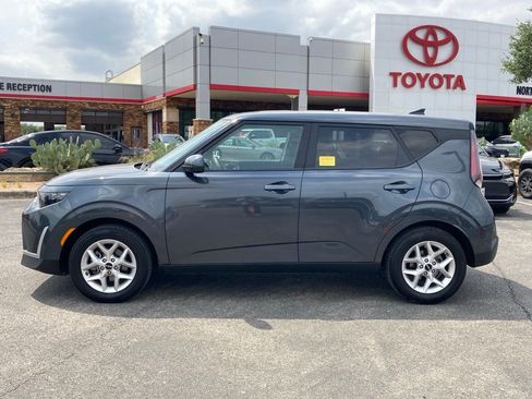 Used 2025 Kia Soul LX w/ LX Technology Package image 7