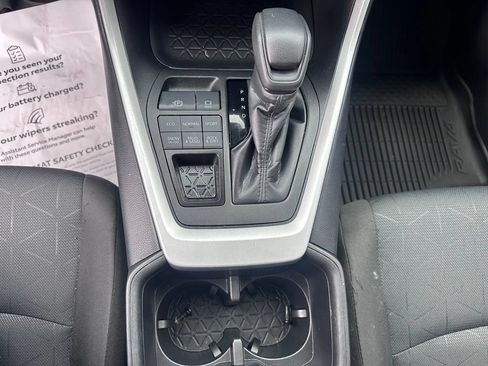 Used 2024 Toyota RAV4 XLE w/ Convenience Package AWD/4WD image 19
