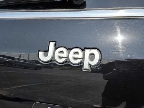 Used 2024 Jeep Grand Cherokee L Laredo RWD image 32