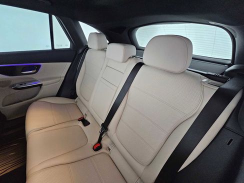 New 2026 Mercedes-Benz GLC 300 4MATIC image 17