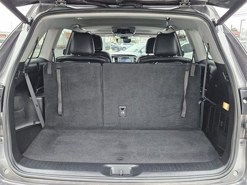 Used 2018 Toyota Highlander XLE image 13