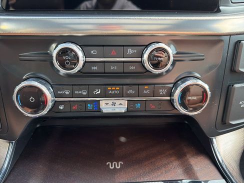 Certified 2025 Ford F150 King Ranch image 33