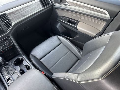 Used 2021 Volkswagen Atlas Cross Sport SE FWD image 27