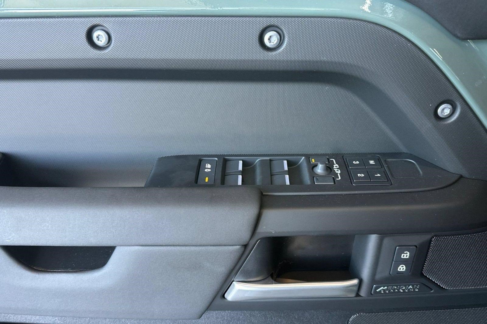 New 2026 Land Rover Defender 110 Trophy Edition AWD/4WD image 13