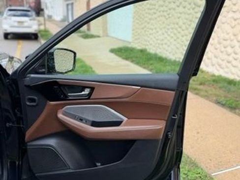 Used 2022 Acura MDX SH-AWD w/ Technology Package image 31