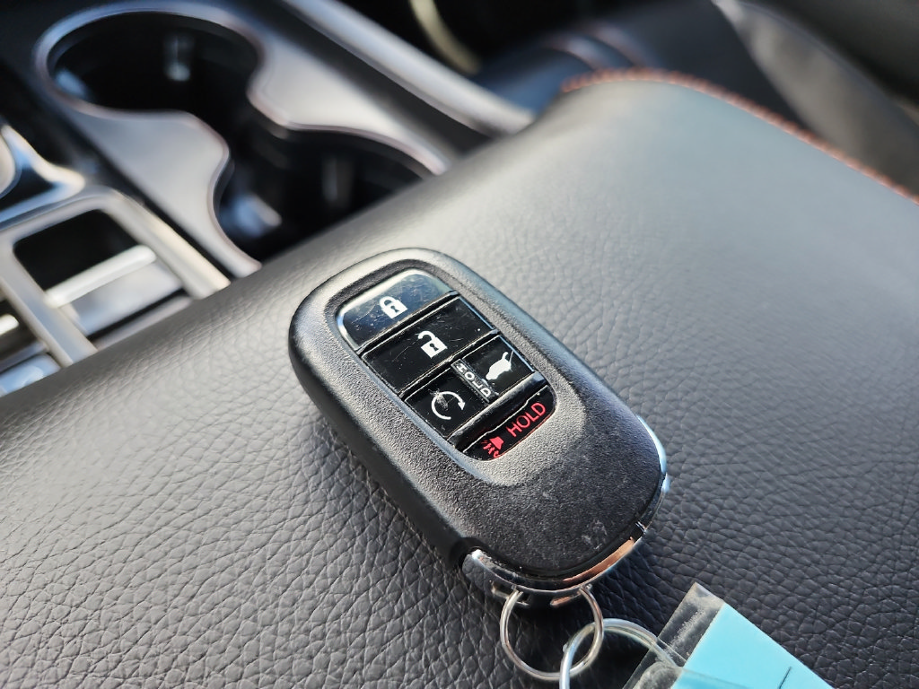 Certified 2025 Honda Pilot TrailSport image 35