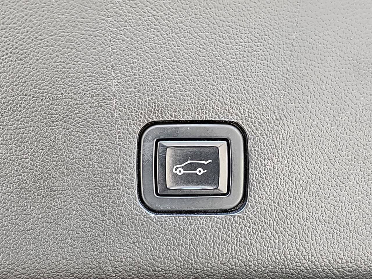 Certified 2023 Chevrolet Traverse LT FWD image 18