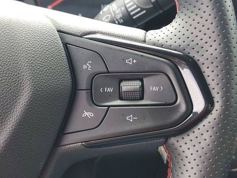 Used 2024 Chevrolet Trax RS w/ Driver Confidence Package FWD image 10