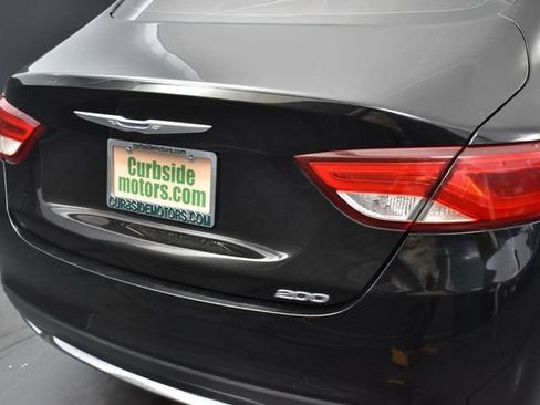 Used 2015 Chrysler 200 Limited FWD image 18
