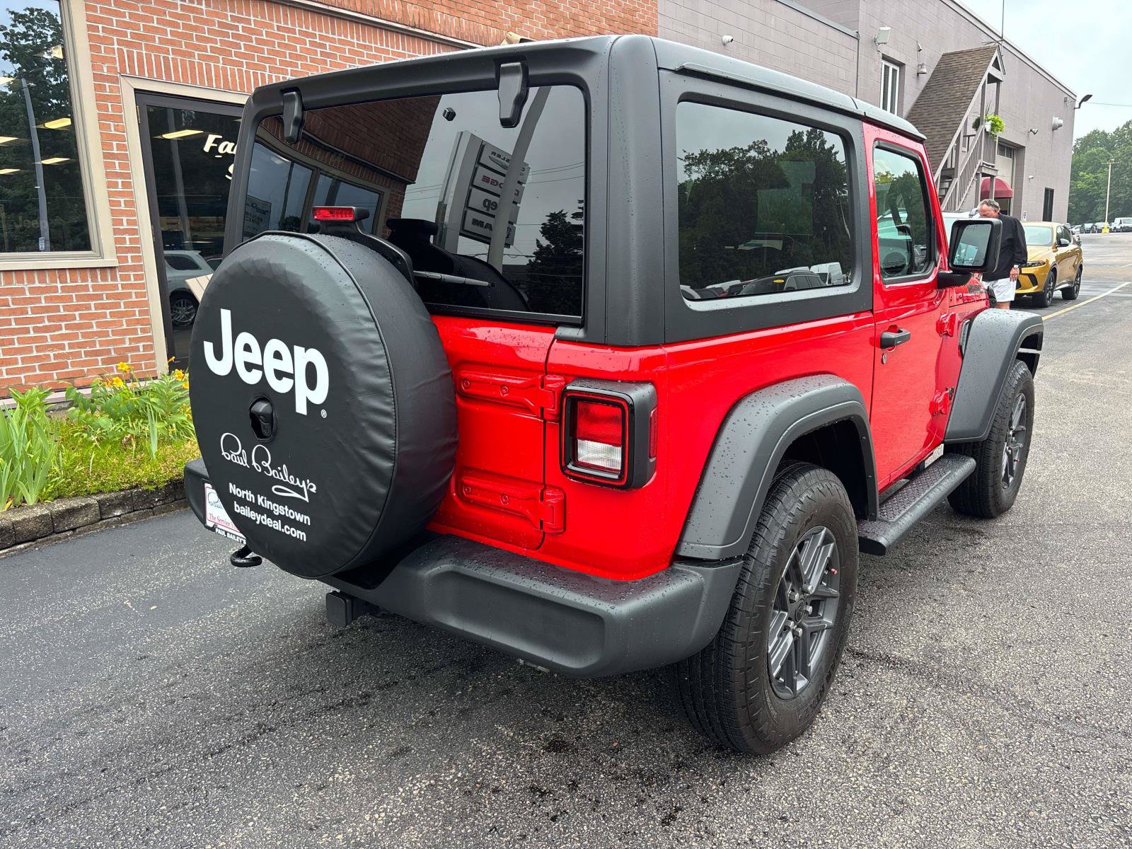 Used 2025 Jeep Wrangler Sport AWD/4WD image 27
