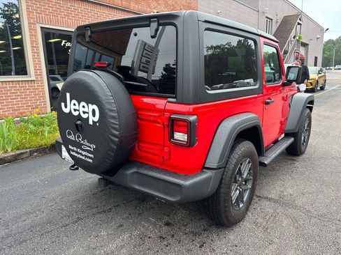 Used 2025 Jeep Wrangler Sport AWD/4WD image 27