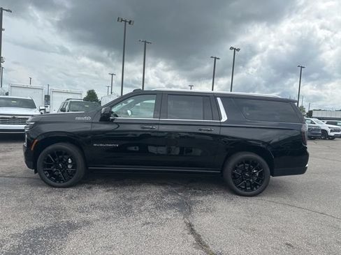 New 2026 Chevrolet Suburban High Country AWD/4WD image 6