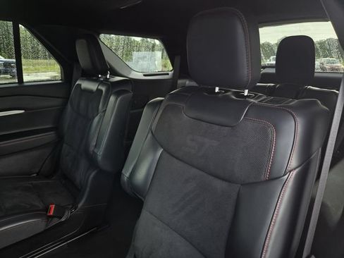 Used 2025 Ford Explorer ST w/ Sun And Sound Package AWD/4WD image 32
