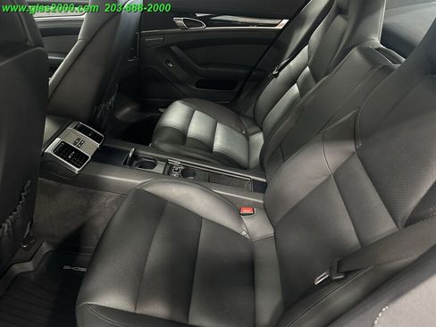 Used 2015 Porsche Panamera image 22