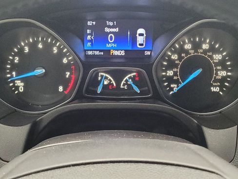 Used 2016 Ford Focus SE w/ SE Sport Package FWD image 23