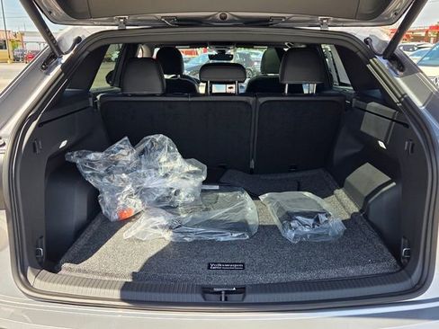 New 2026 Volkswagen Atlas Cross Sport SE FWD image 12