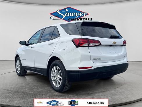 Used 2024 Chevrolet Equinox LS w/ LS Convenience Package AWD/4WD image 3