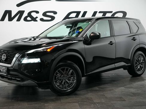 Used 2023 Nissan Rogue S FWD image 2