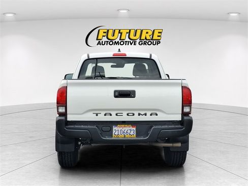 Used 2023 Toyota Tacoma 2WD Access Cab image 8