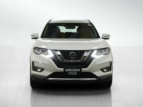 Used 2019 Nissan Rogue SL w/ Premium Package image 8