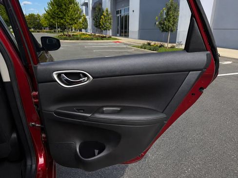 Used 2019 Nissan Sentra SV FWD image 19
