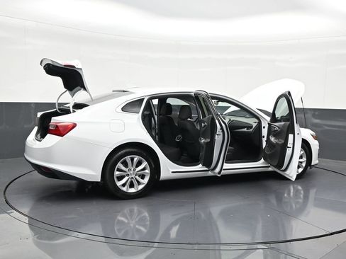 Used 2023 Chevrolet Malibu LT FWD image 33